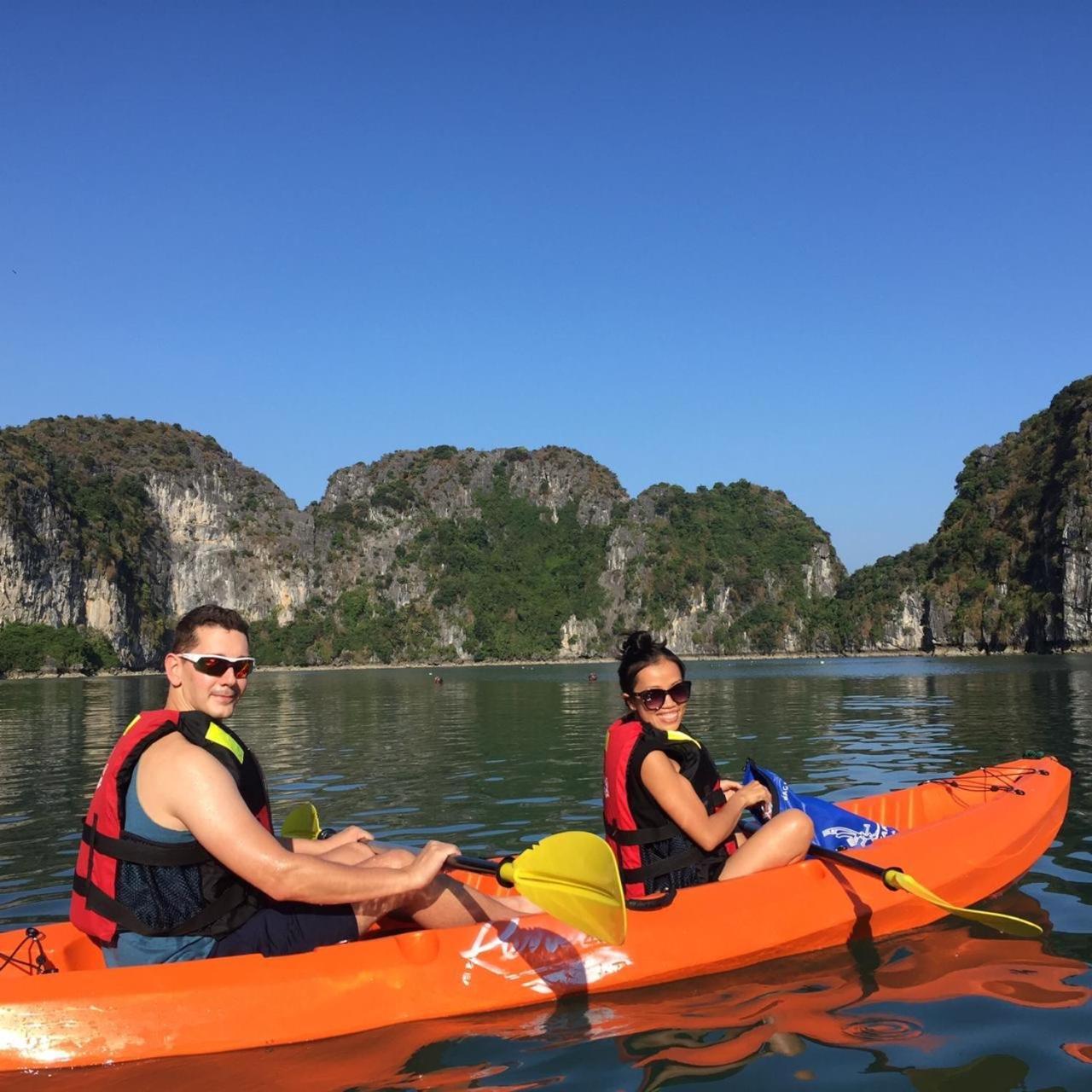 Hotel Renea Cruises Halong Ha Long Exteriér fotografie