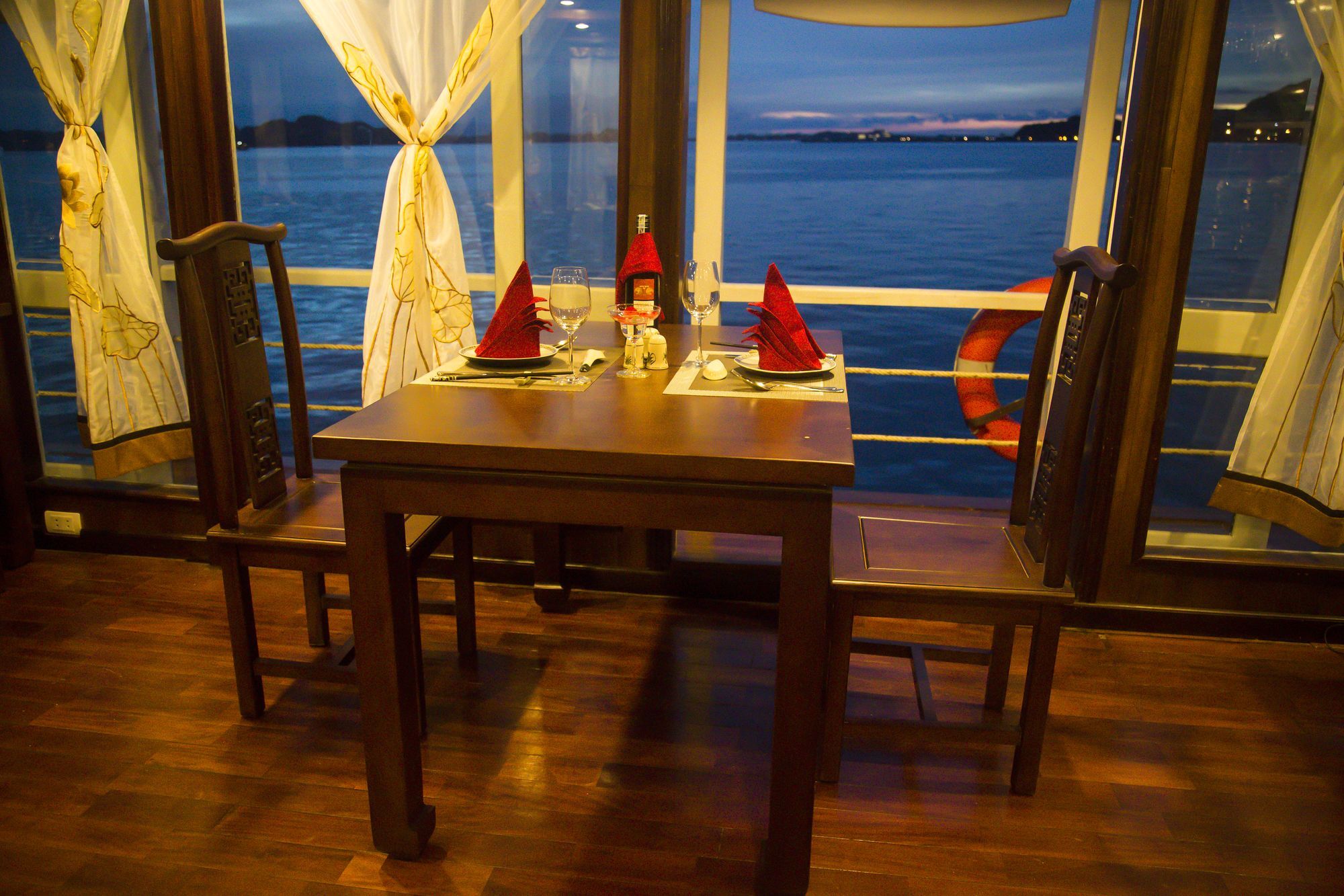 Hotel Renea Cruises Halong Ha Long Exteriér fotografie